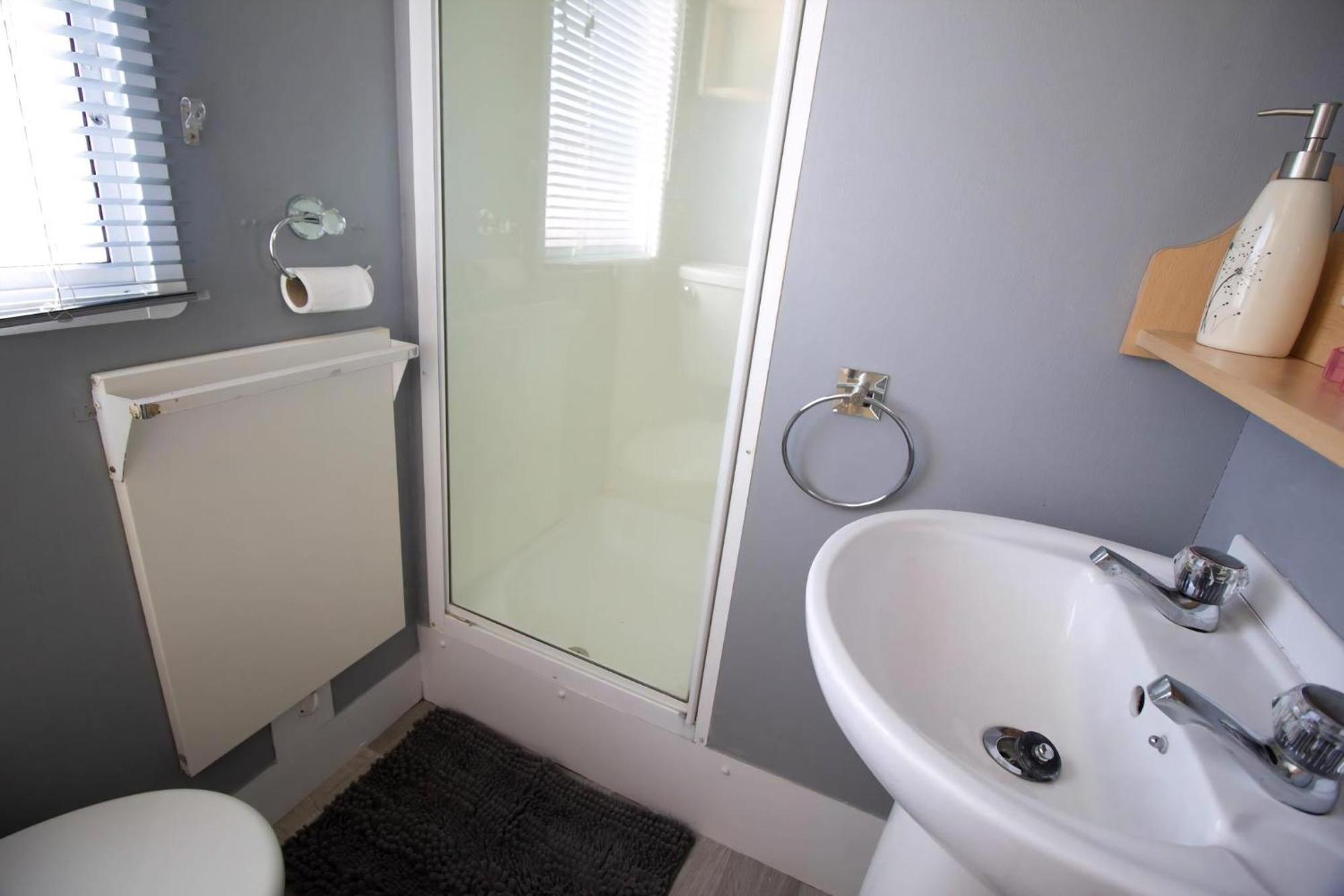 Great 8 Berth Caravan For Hire In Skegness Ref 33069F ภายนอก รูปภาพ